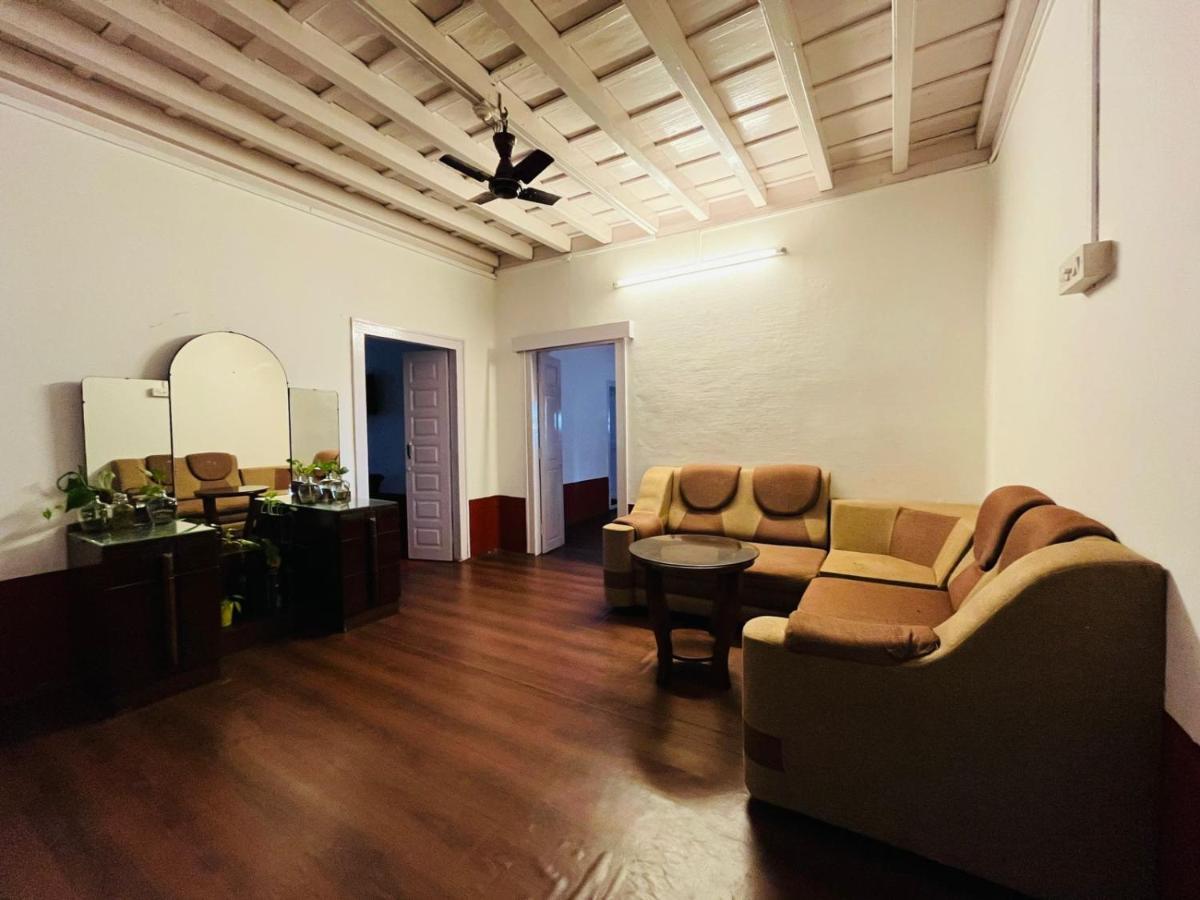 Coorg Daffodil Guesthouse 马迪凯里 外观 照片