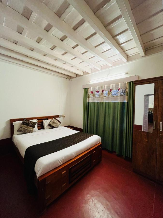 Coorg Daffodil Guesthouse 马迪凯里 外观 照片