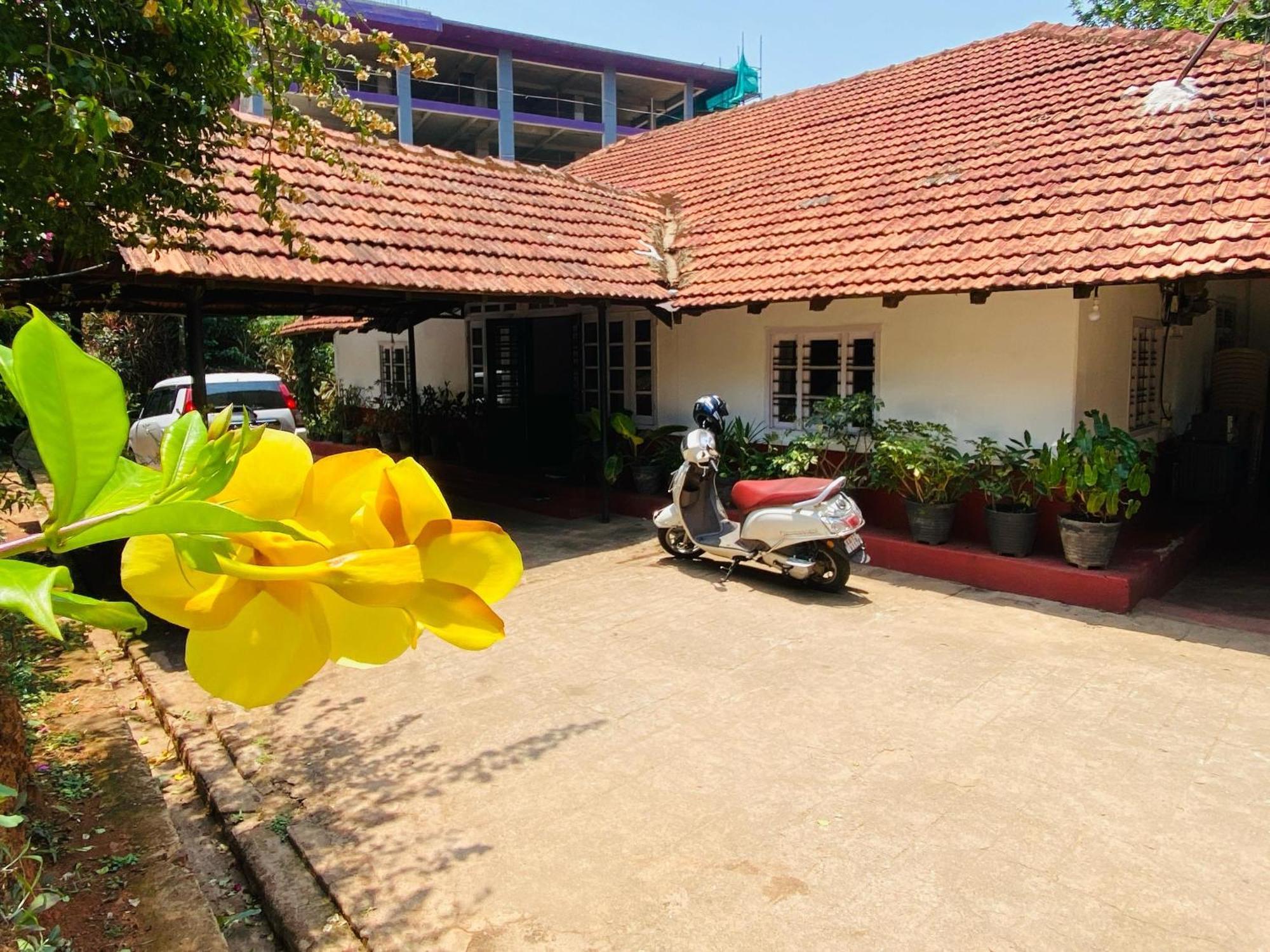 Coorg Daffodil Guesthouse 马迪凯里 外观 照片