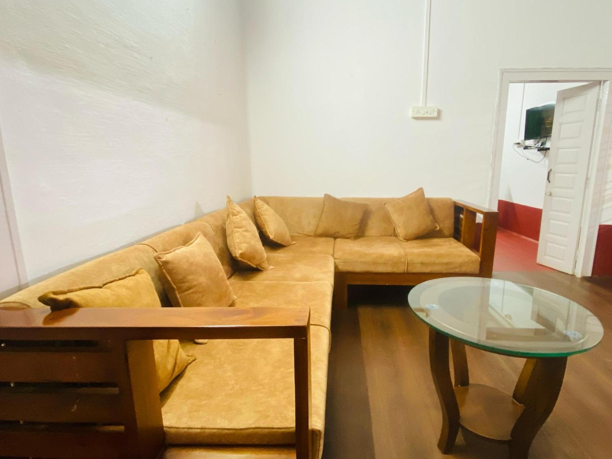 Coorg Daffodil Guesthouse 马迪凯里 外观 照片
